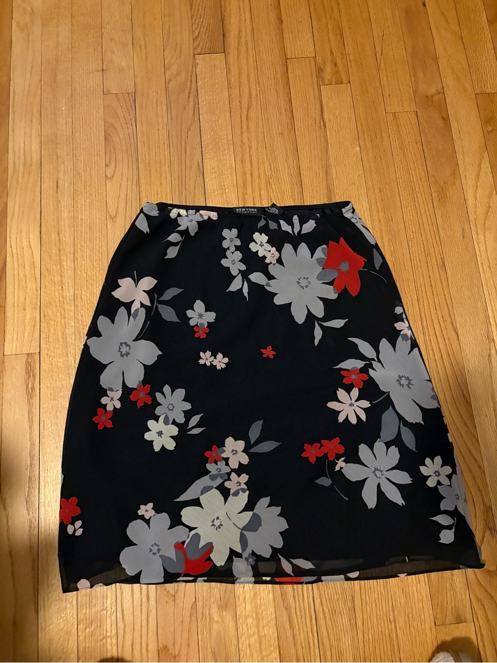 New York & Company Black A-Line Skirt with Red and Gray Floral Print